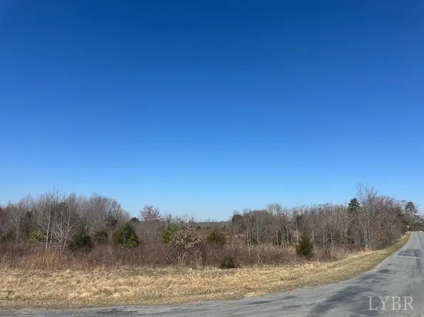 857 Robin Rd, Brookneal, VA 24528