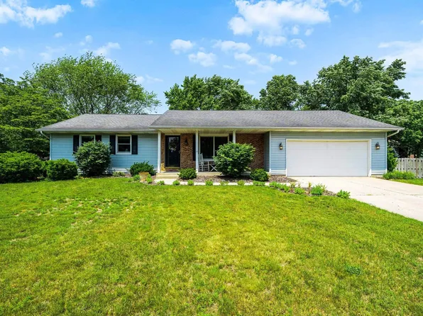 12199 Fields Farm Ct, Granger, IN 46530