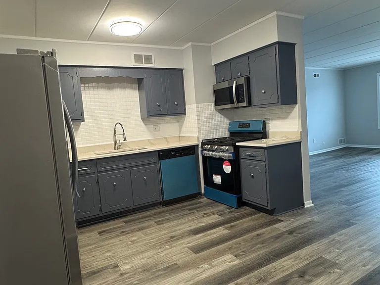 18114 Martin Ave #3A — Photo 2