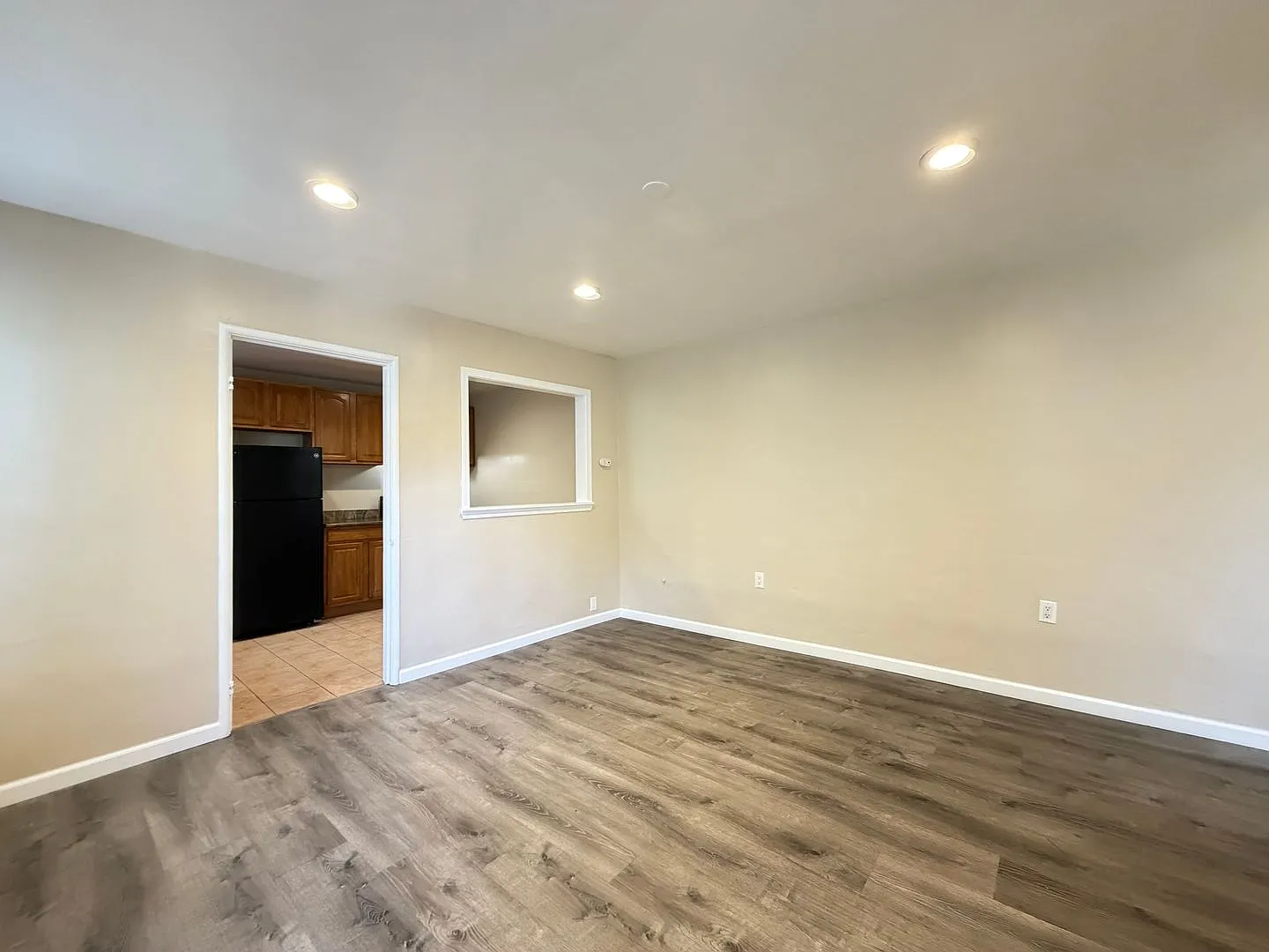 1523 Broadway — Photo 3