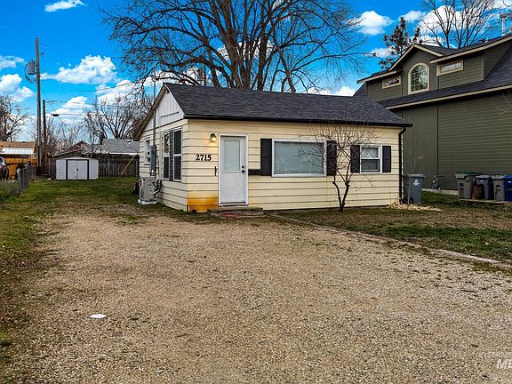 2nd image of 2715 W Woodlawn Ave
