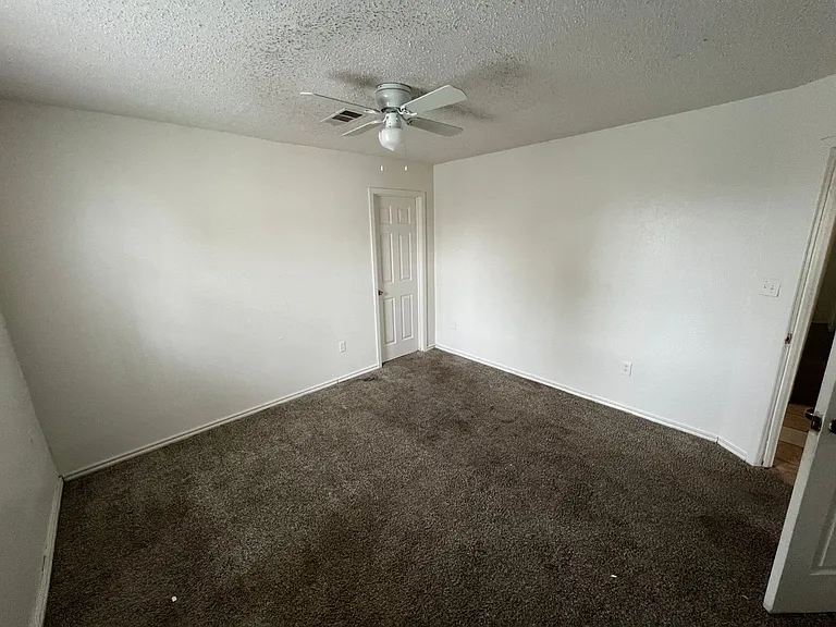 3202 Baylor St — Photo 17