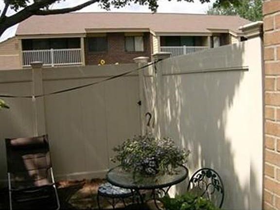 4th image of 40 Greenbrook Dr