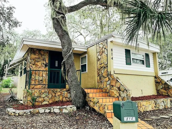 814 Elkan Dr, Tarpon Springs, FL 34689