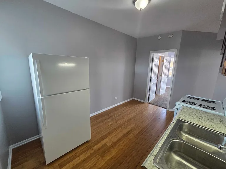 7932 S Saint Lawrence Ave — Photo 7