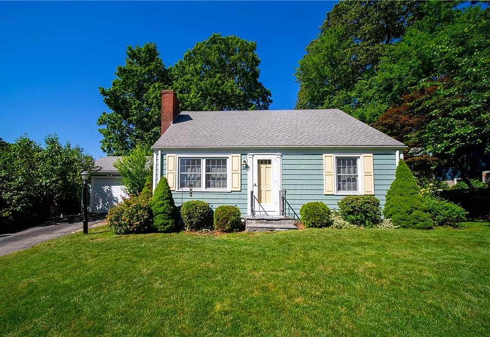 1st image of 33 Birch Glen Ave