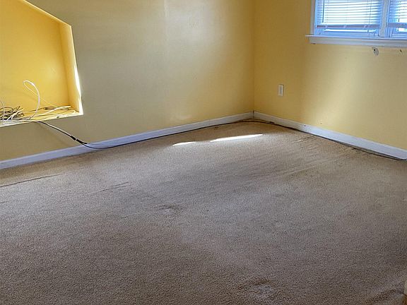 5th image of 1655 N Arkansas Ave