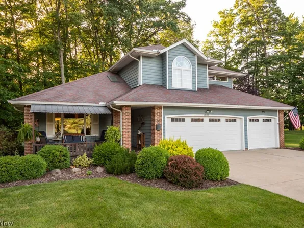 10160 Pine Needle Trl, Strongsville, OH 44149