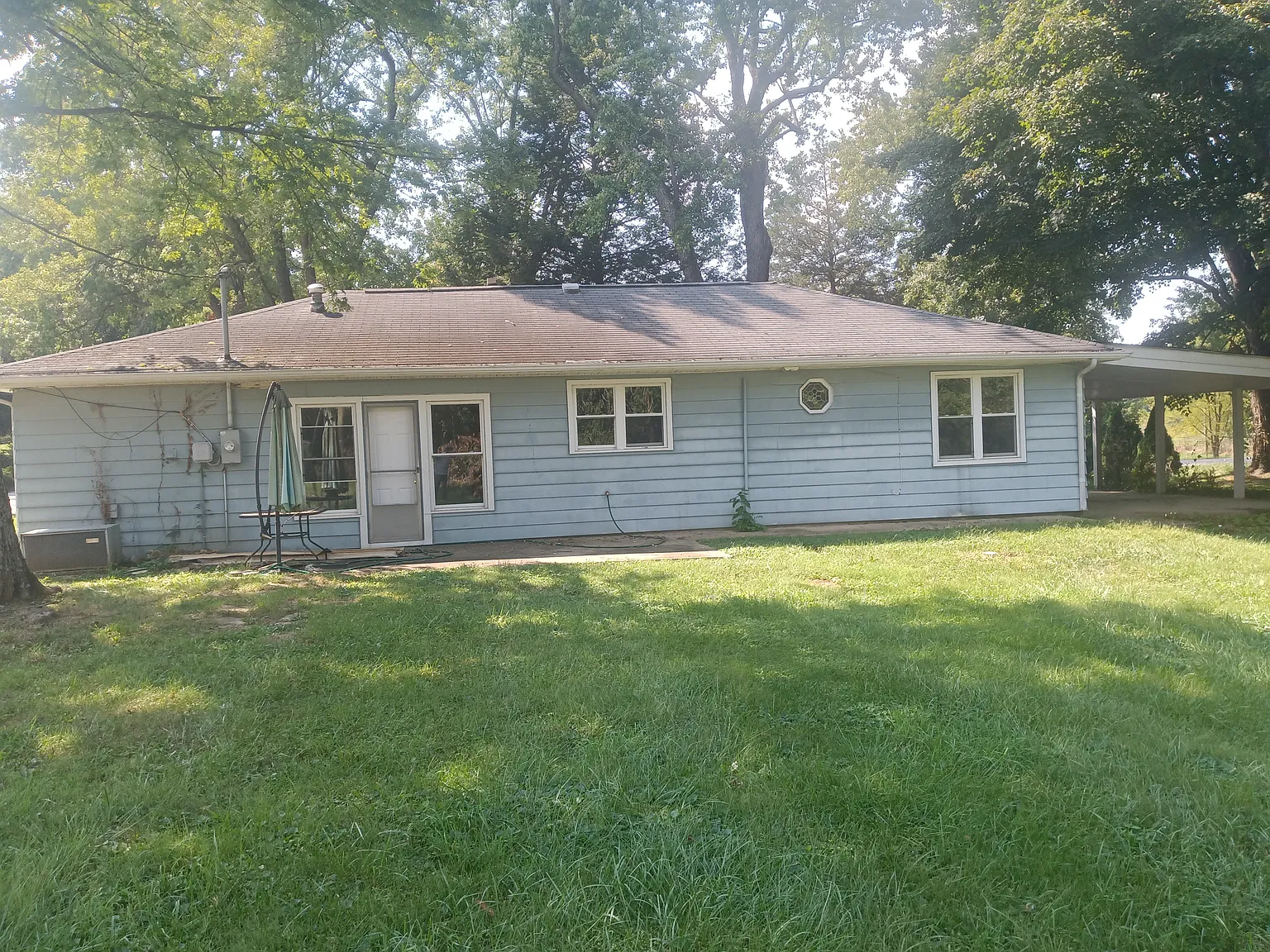 3 bed, 1012 sqft, $1,600 — Photo 2