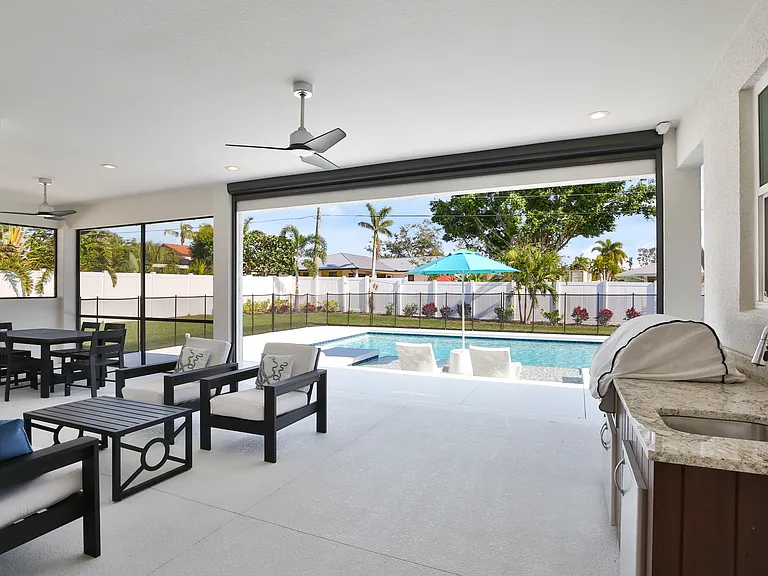 1115 Mallorca Dr — Photo 5