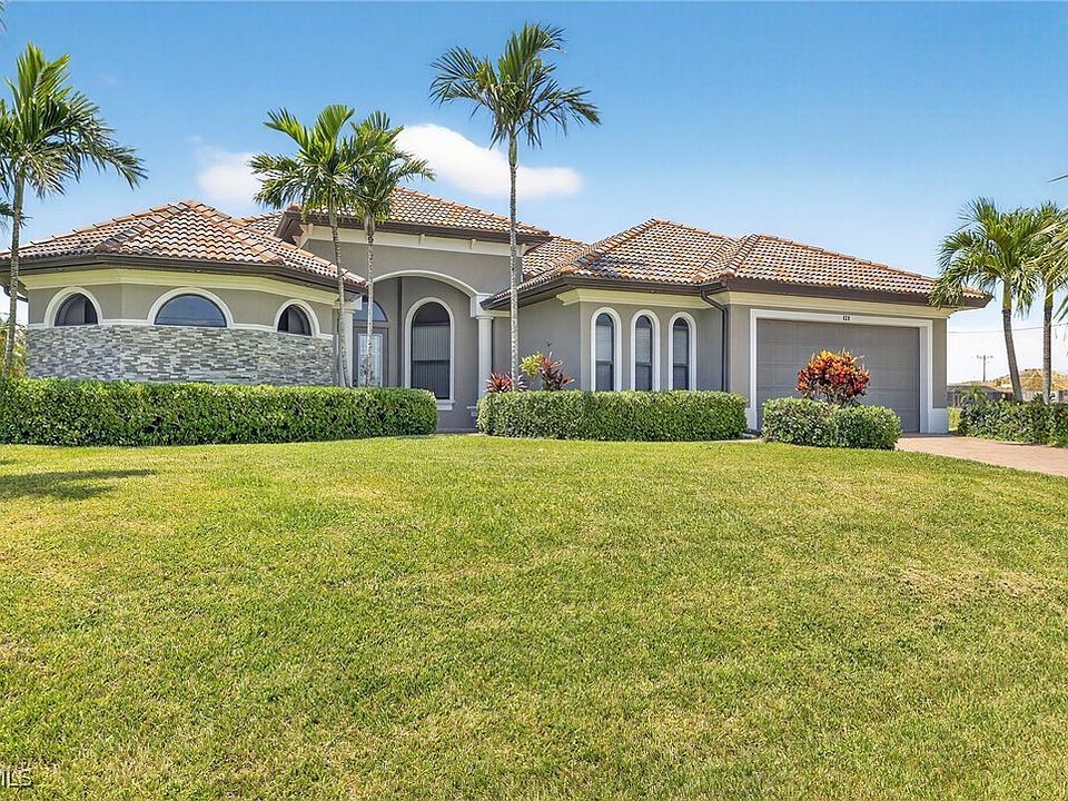 1st image of 828 NW 39th Ave