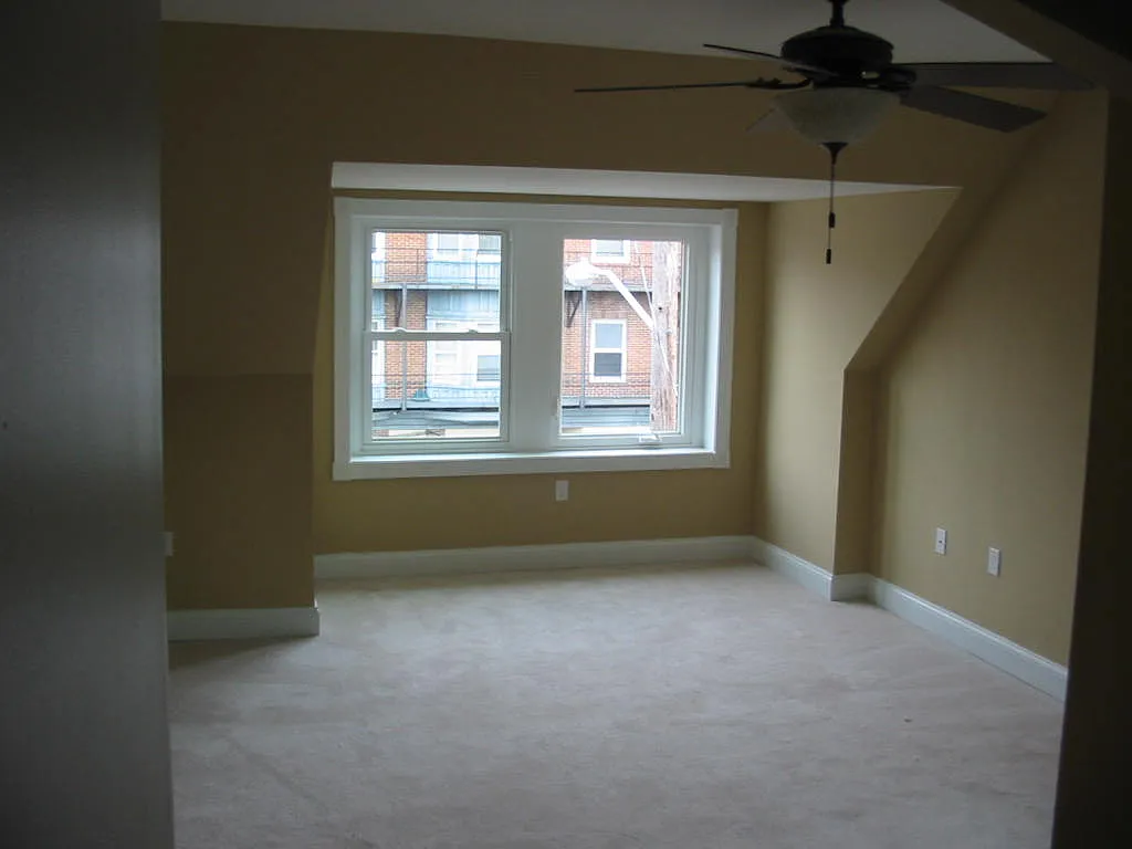 2 bed, 1100 sqft, $1,450 — Photo 4