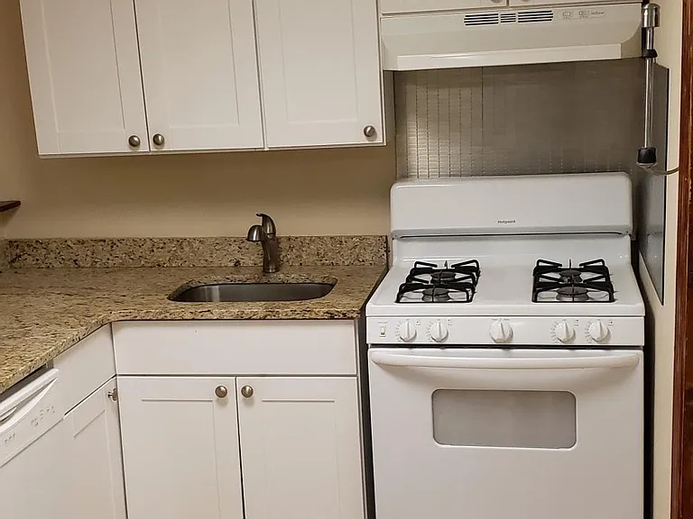 1193 Commonwealth Ave #101 — Photo 10