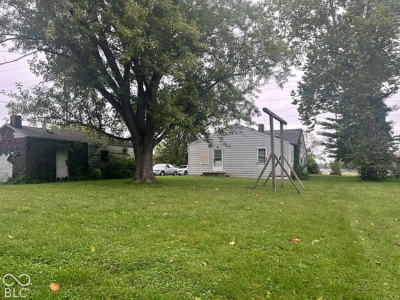 4th image of 821 W Cross St