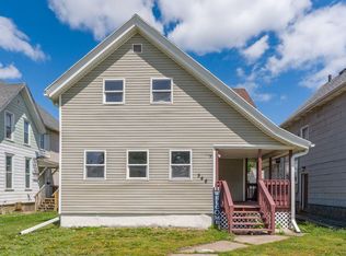 548 7th Ave S, Clinton, IA 52732