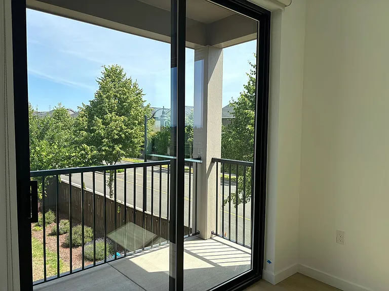 Abbey Creek Square Apartments — Photo 14