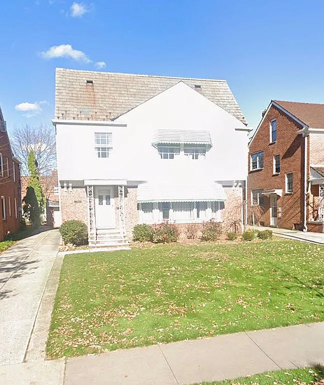 19829 Winslow Rd photo 1