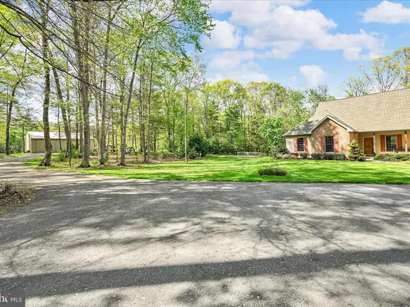 25 Church Ln, Jonestown, PA 17038
