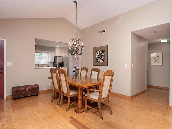 2nd image of 339 Morse Ave