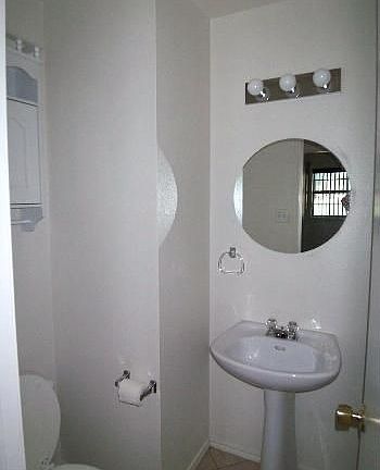 4th image of 807 Margaret Lee St