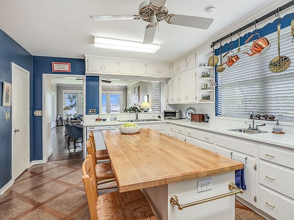 5th image of 3540 Sunnyside Dr