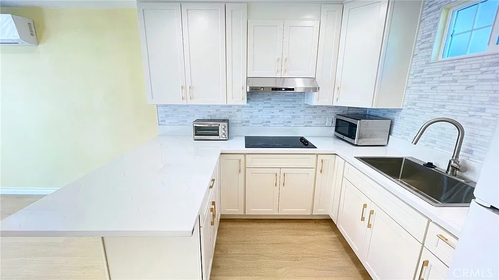 1 bed, 400 sqft, $2,000 — Photo 1