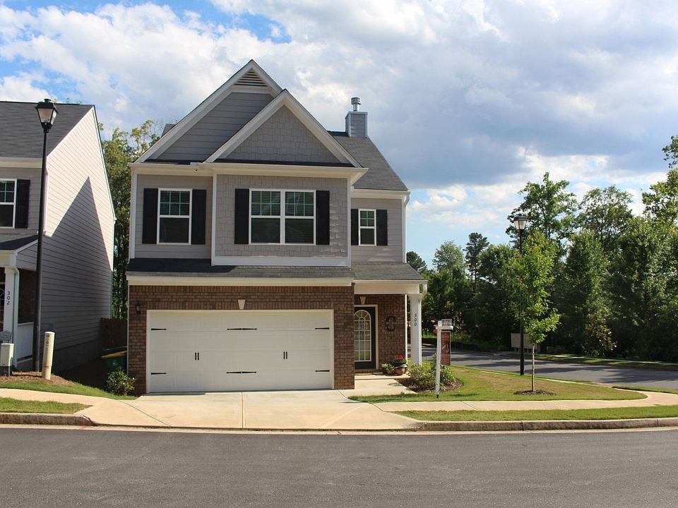 1st image of 300 Lakeside Ln