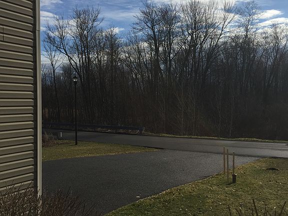 5th image of 87 Silversides Way