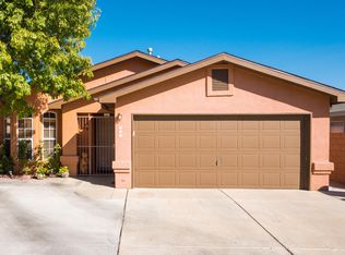 512 94th St SW, Albuquerque, NM 87121