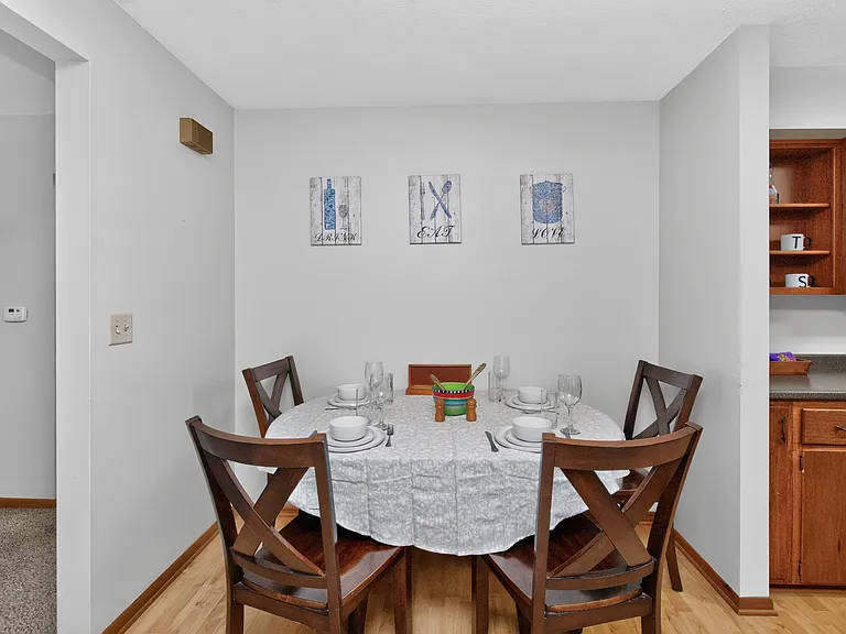 202 NW Sharmin Dr — Photo 15