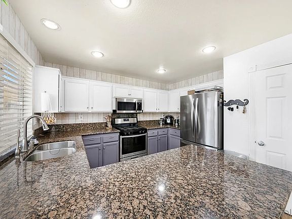 2nd image of 3551 Deaver Ln