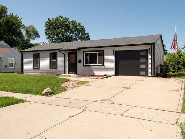 916 Mulberry Ln, Streamwood, IL 60107
