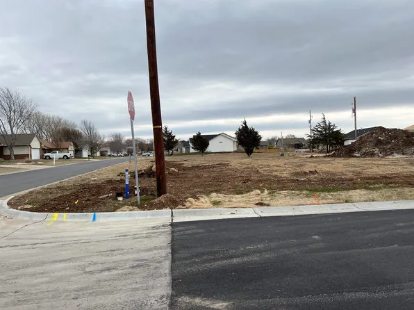 356 Deer Run, El Dorado, KS 67042