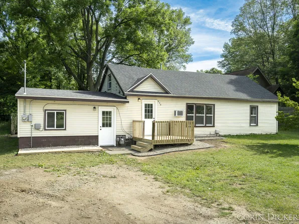 659 Academy St, Allegan, MI 49010