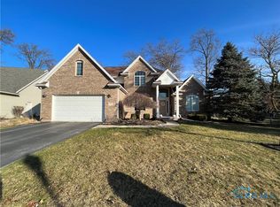 2546 Cherry Lake Rd, Sylvania, OH 43560