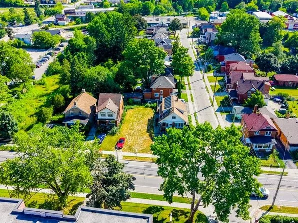 153 Courtland Ave E, Kitchener, ON N2G 2V2