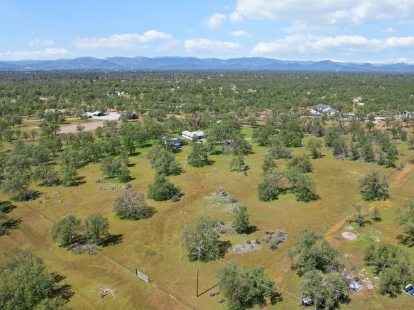 21451 Kirkwood Manor Dr, Redding, CA 96002