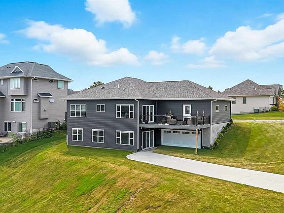 2nd image of 600 Majestic Oak Rdg