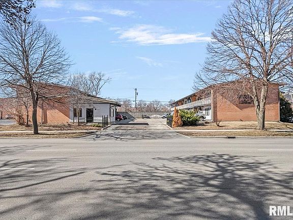 2nd image of 1025 S 5th St