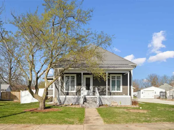 612 S Stone St, Sigourney, IA 52591