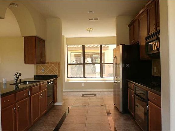 4th image of 20343 Chestnut Grove Dr