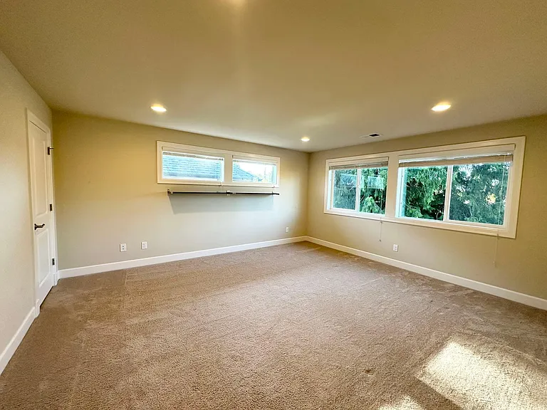 5622 NE 2nd Ct — Photo 19