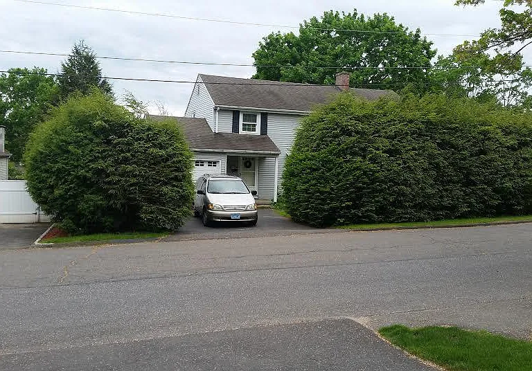 24 Dayton Rd — Photo 1