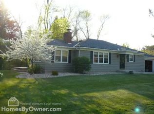 4918 Beacon Ln, Wind Point, WI 53402