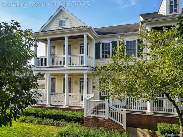 312 Beverly Ave, Auburn Hills, MI 48326