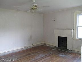 2nd image of 206 Jay Pl