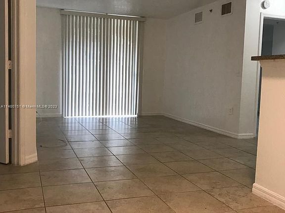 3rd image of 13820 NE 3rd Ct APT 107
