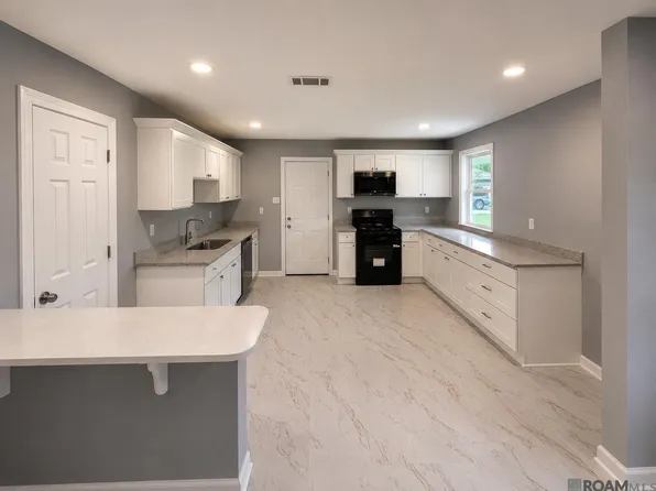 9146 Louisiana Ave, Denham Springs, LA 70726