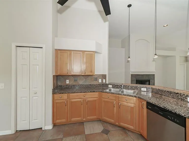 5453 New Covington Dr — Photo 18