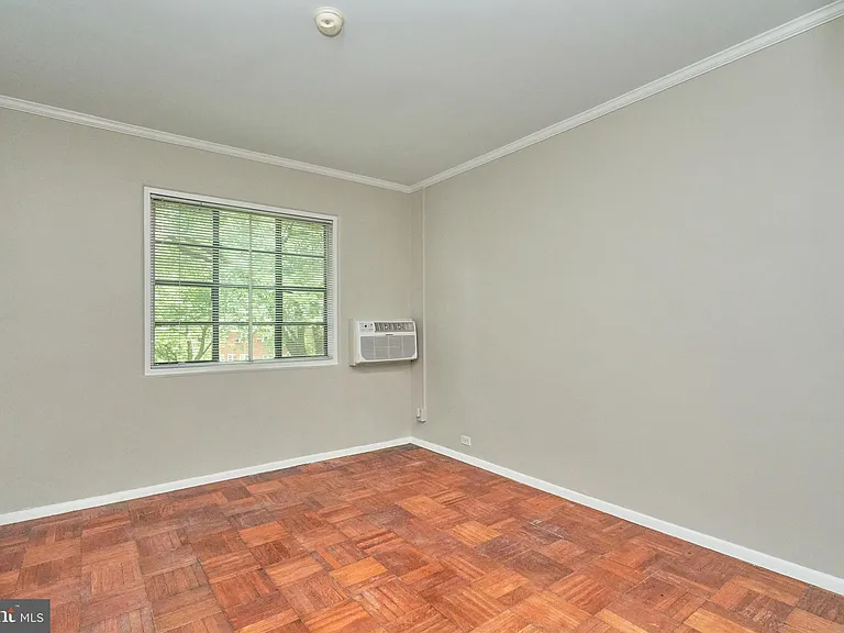 1553 Mount Eagle Pl — Photo 23